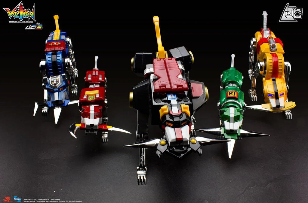 Voltron Defender of the Universe 40th Anniversary Collector's Set